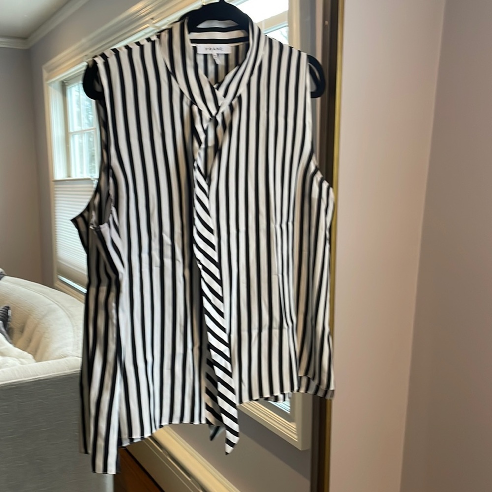 Frame X-Large silk sleeveless blouse